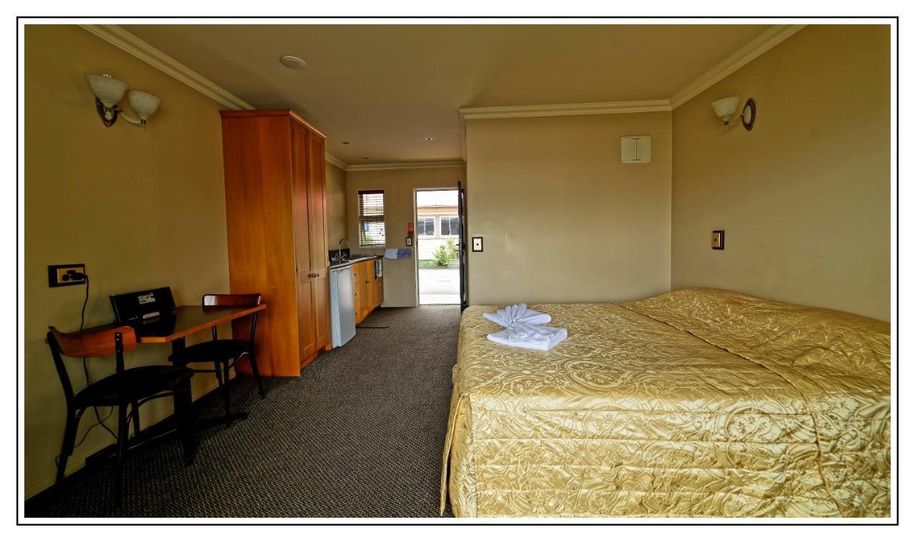 Lantern Court Motel Reefton Extérieur photo